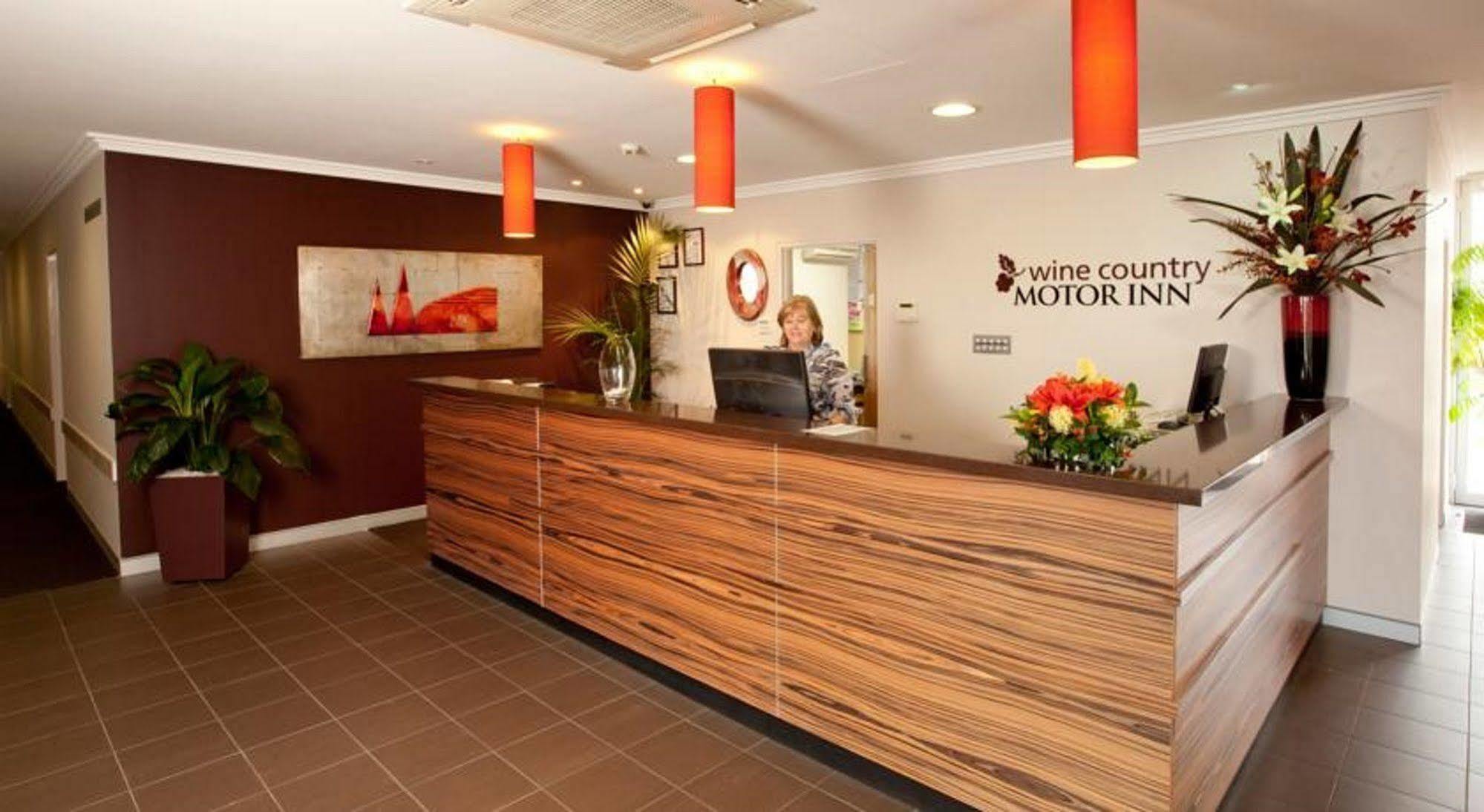 ססנוק Wine Country Motor Inn מראה חיצוני תמונה